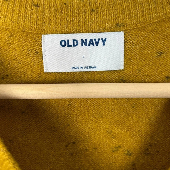 Old Navy • Soft Brushed Crewneck Sweater - Picture 4 of 7